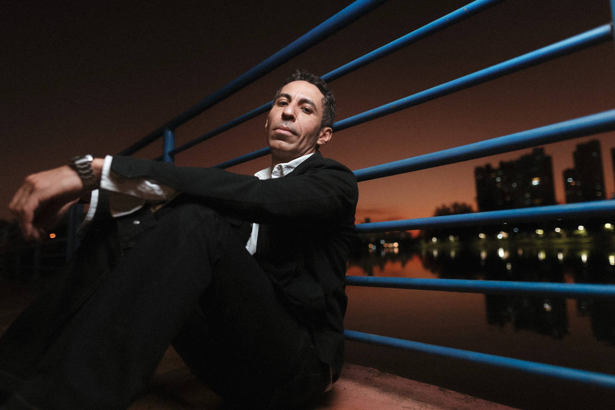 Renato Rodrigues lança primeiro EP neste sábado (12), no Barbearia