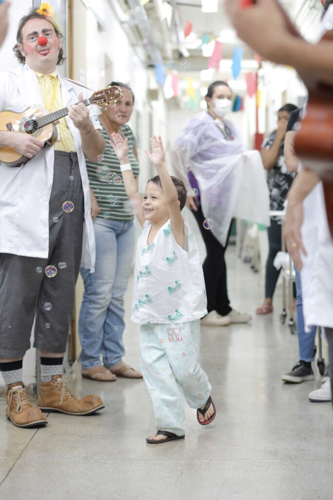 Plantão Sorriso faz seu Bailinho em shopping, hospitais e Sesc Cadeião. Confira a programação e divirta-se
