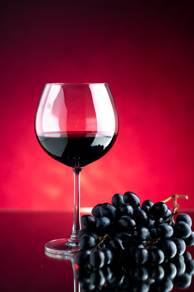 Muita gente anda preocupada com a presença de sulfitos em vinhos. Mas você sabe que o vinho pode ter naturalmente sulfitos, resultado do processo de fermetação?