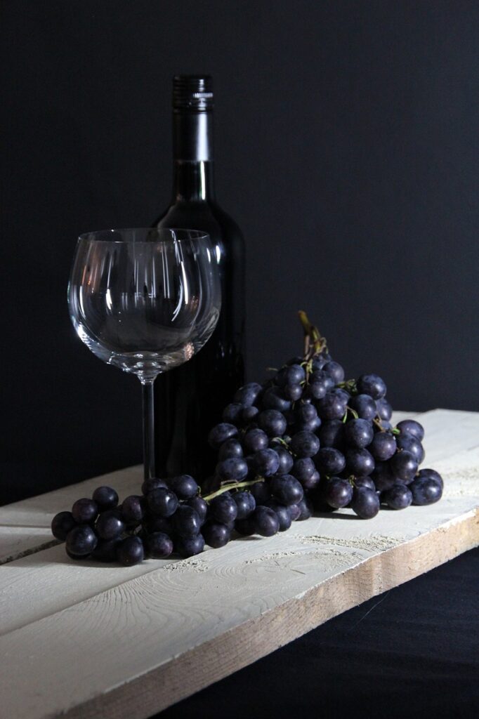 A Tannat é uma uva europeia, mas que se desenvolveu muitíssimo bem no Uruguai, onde encontrou um clima temperado e isso resultad em um vinho de grande complexidade e notável equilíbio