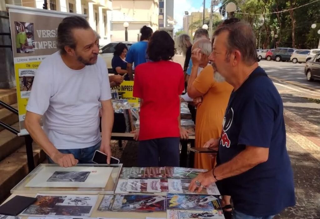 Eloyr Pacheco é daqueles artistas que não param, está sempre realizando coisas e eventos para divulgar a arte das HQs