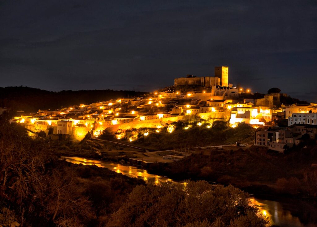 Beja, na região do Alentejo, em Portugal, é histórica na produção de vinhos. E se destaca com seus vinhos brancos