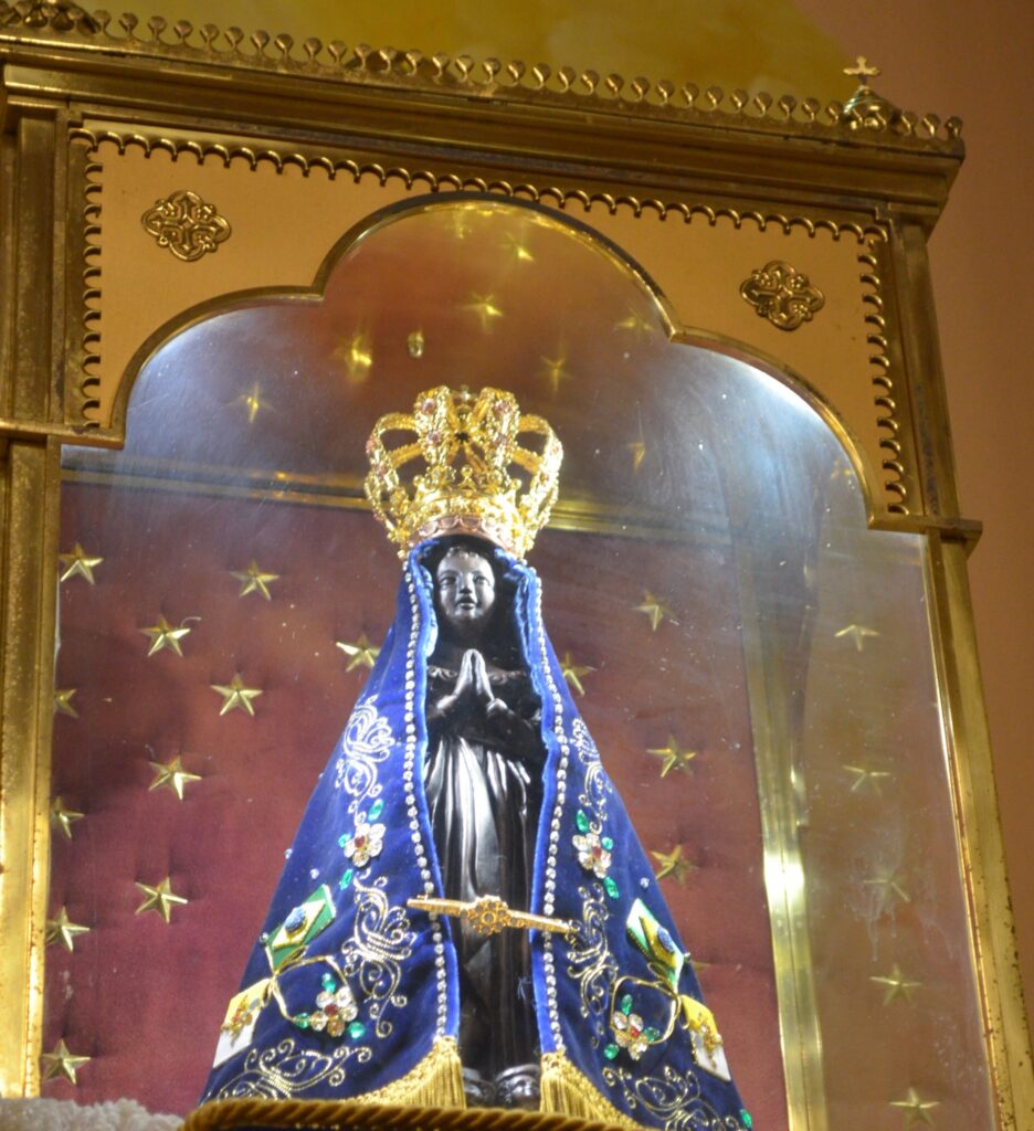 A tradicional celebração das Vésperas Solenes, neste sábado (11), faz parte da preparação para a grande Festa da Padroeira, no domingo (12)