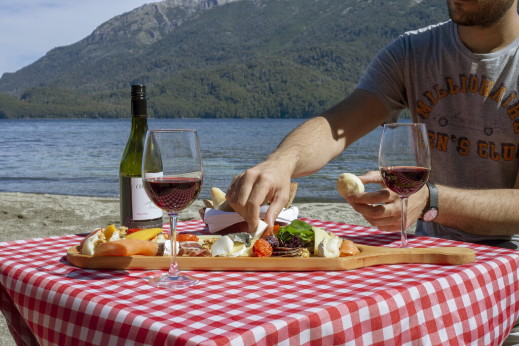 Neuquén, na Patagônia argentina, está atraindo a atenção dos apreciadores de vinhos por conta de seus produtos de alta qualidade