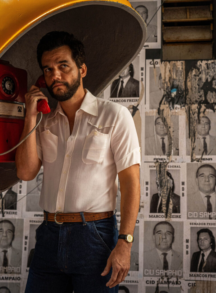O Agente Secreto quebrou barreiras históricas e conquistou quatro indicações ao Oscar. Mais do que representar o país, o filme dialoga com temas políticos e humanos de forma universal, sem recorrer à caricatura nem à simplificação discursiva