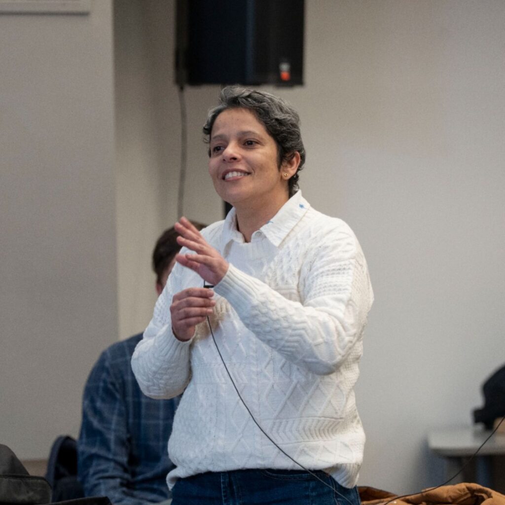 Desigualdades sociais, econômicas e territoriais seguem influenciando o acesso a serviços de saúde, mesmo com novas tecnologias digitais surgindo a cada momento