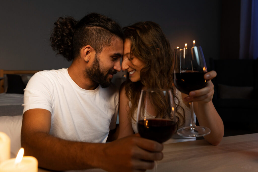 O vinho e o amor sempre estiveram relacionados, desde a antiguidade. Ambos devem ter terroir próprio e, como um bom vinho de guarda, amadurecer