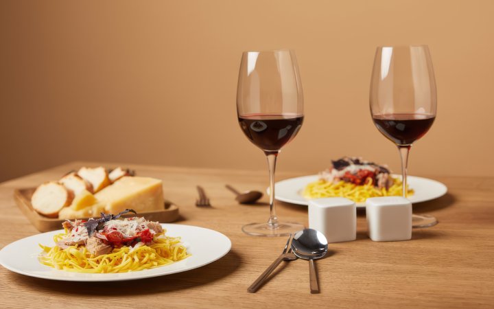A vinicultura comercial está ligada à chega dos imigrantes no Sul do Brasil. Hoje, vinícolas tradicionais e centenárias produzem um vinho de excelente qualidade