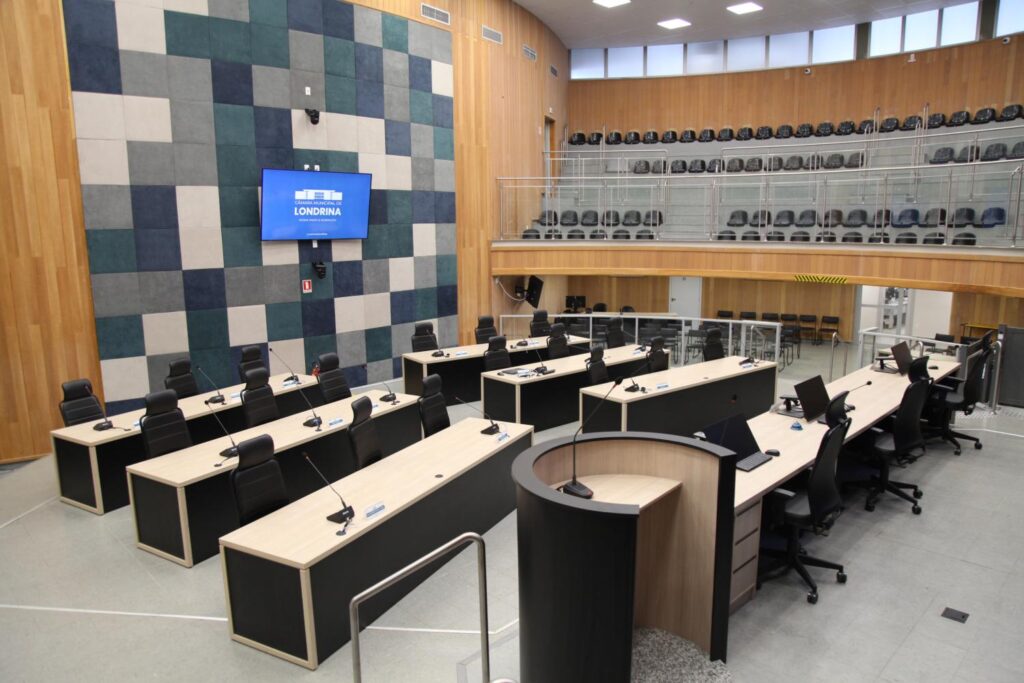 Uma reunião pública será realizada pela Câmara Municipal de Londrina, para discutir uma assunto de competência federal: o aborto. Sem propósito e sem função, porque os vereadores não têm competência para criar leis sobre o assunto