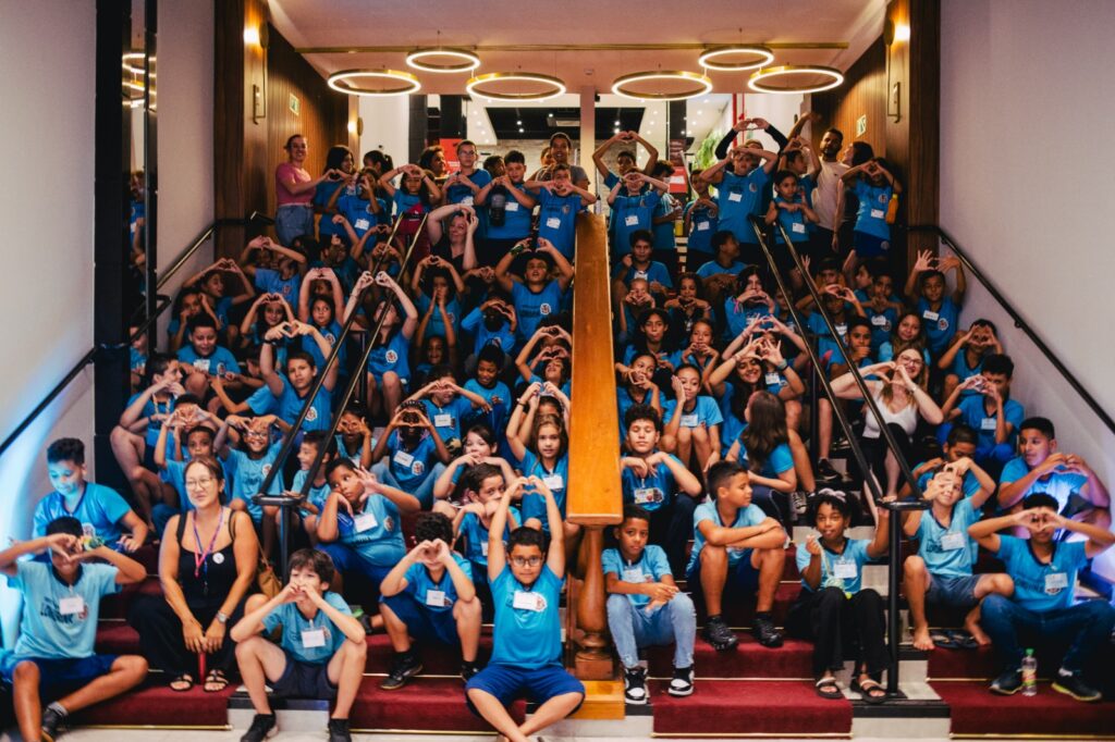 O projeto social Kinocidadão, do Festival Kinoarte de Cinema, está com agendamento aberto para entidades que atendem crianças e adolescentes para sessões de cinema gratuitas