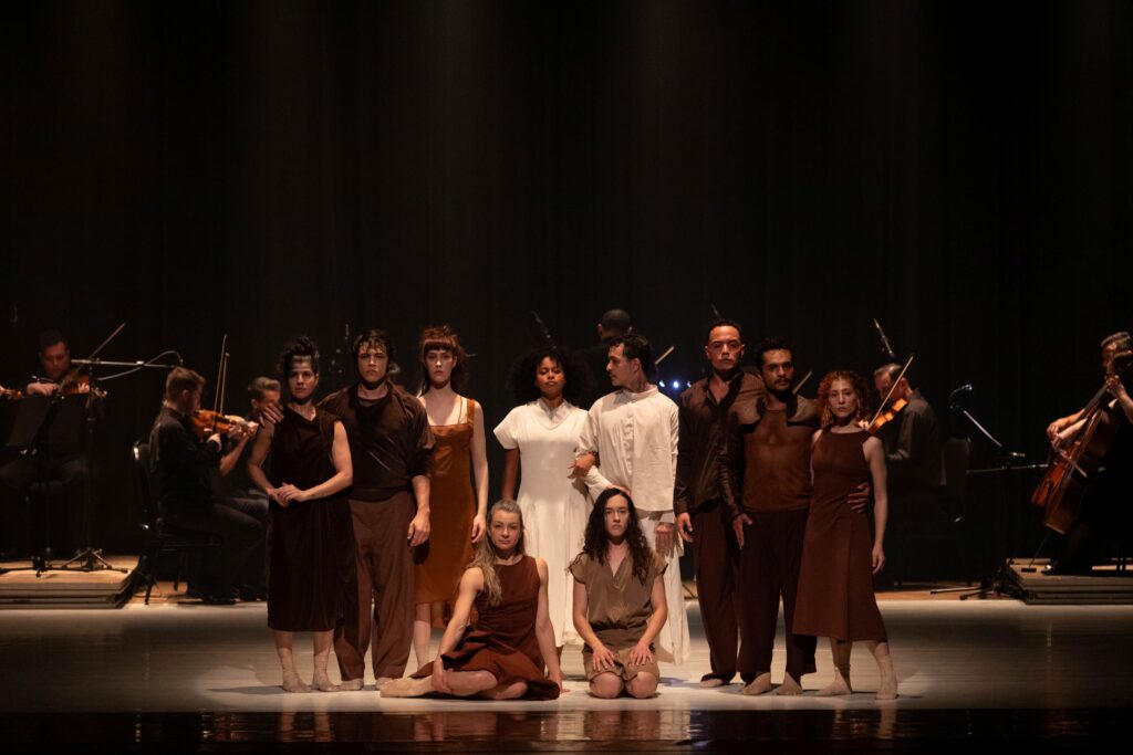 O Festival de Dança de Londrina começa nesta sexta-feira (23), no Teatro Ouro Verde, com a apresentação de "A vida é um dia", do Ballet de Londrina