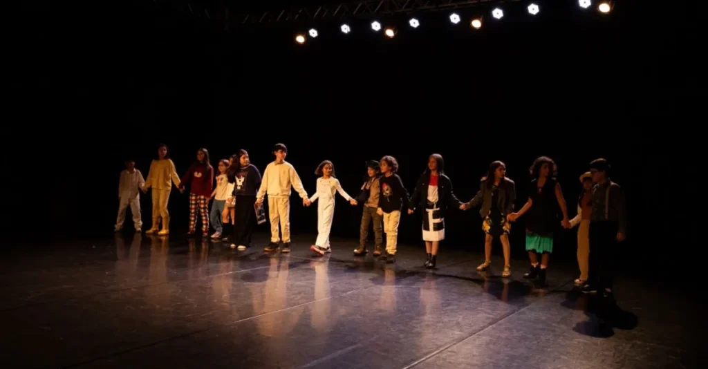 A Escola Municipal de Teatro está com inscrições abertas para 2027. Serão oferecidas 35 bolsas integrais