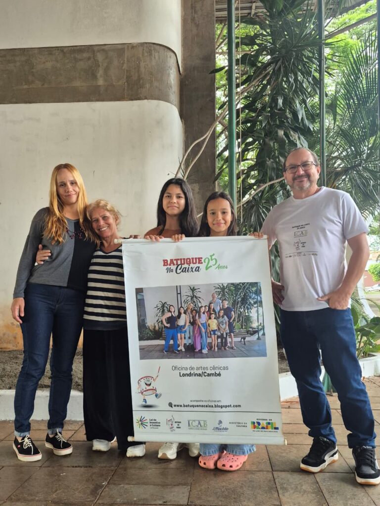 O Batuque na Caixa transforma oficinas de arte em caminhos para a vida e a profissão.Conheça três histórias de quem descobriu seu futuro no projeto e hoje inspira novas gerações