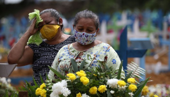 2020-04-28t175636z_323150297_rc2tdg9nkarv_rtrmadp_3_health-coronavirus-brazil-amazon