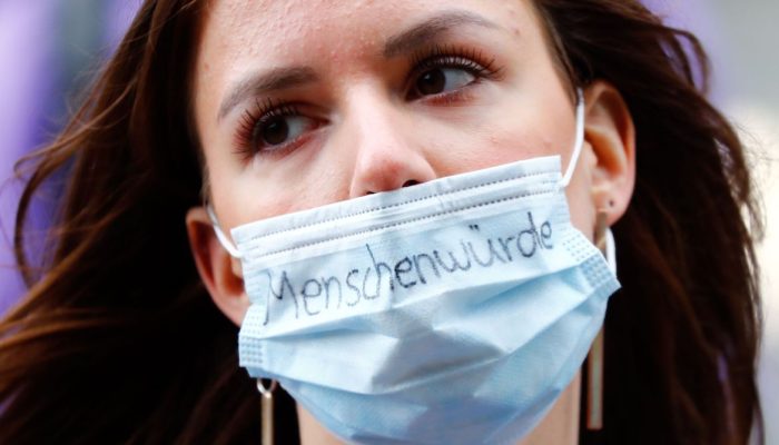 2020-05-12t102552z_1589553490_up1eg5c0sz43m_rtrmadp_3_health-coronavirus-germany-wages_1