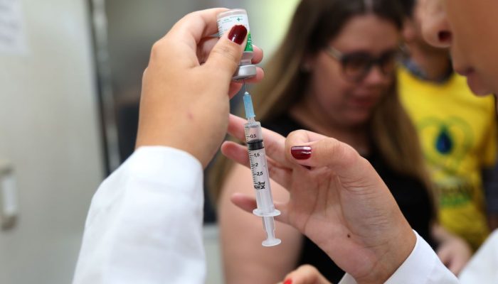 Lançamento da Campanha Nacional de Vacinação contra a Gripe, durante cerimônia em Porto Alegre.