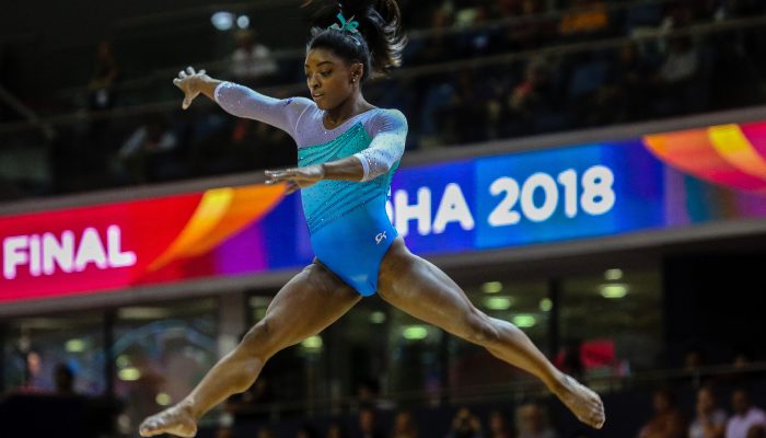Simone Biles (Estados Unidos). Medalha de ouro no individual geral masculino do Mundial de Ginástica Artística Doha 2018, no Qatar. Local: Aspire Dome, em Doha. Data: 01.11.2018. Foto: Abelardo Mendes Jr/ rededoesporte.gov.br