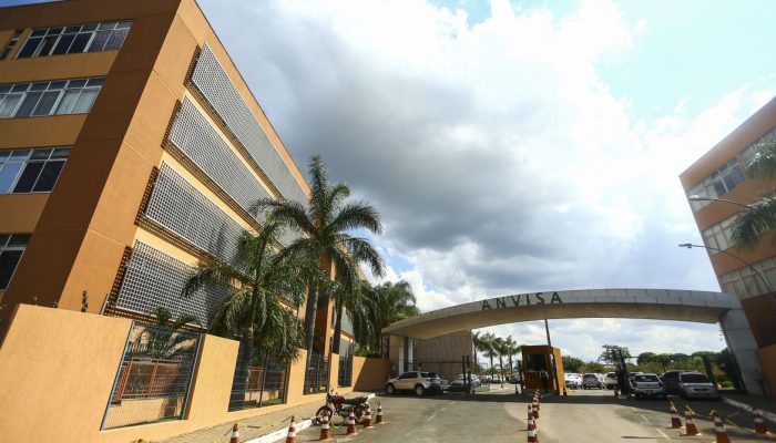 Fachada do edifício sede da Agência Nacional de Vigilância Sanitária (Anvisa).