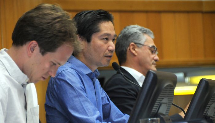 O vice-presidente da Câmara, vereador Eduardo Tominaga, presidiu a sessão desta terça-feira em razão da ausência do presidente da Casa, vereador Ailton Nantes, que encontra-se em missão técnica em Santa Rita do Sapucaí (MG), a convite do Sebrae.