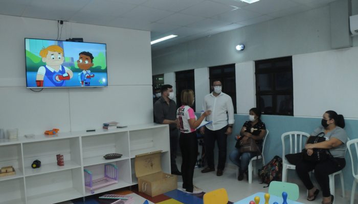 Na manhã desta terça (26), os vereadores da Comissão de Defesa dos Direitos do Nascituro, da Criança, do Adolescente e da Juventude visitaram o Pronto Atendimento Infantil (PAI). Objetivo foi dar continuidade ao trabalho de fiscalização que a Câmara iniciou em 2021, após reclamações de usuários sobre lotação e demora nos atendimentos pediátricos.
