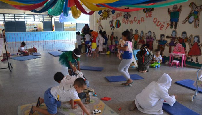 Crianças do Centro de Educação Infantil do Núcleo Bandeirante.