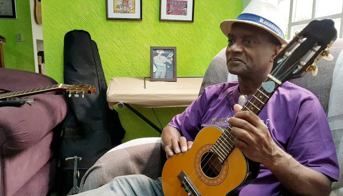 Professor Braga, uma das memórias do carnval de Londrina - Foto: Renato Forin Jr.