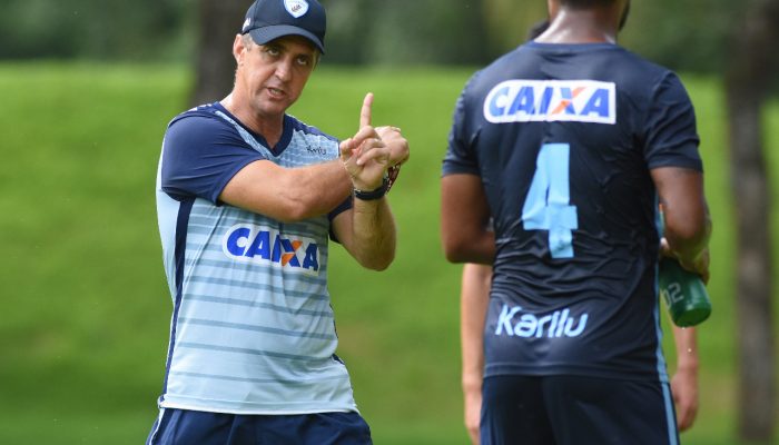 Técnico Alemão terá que promover muito treino técnico