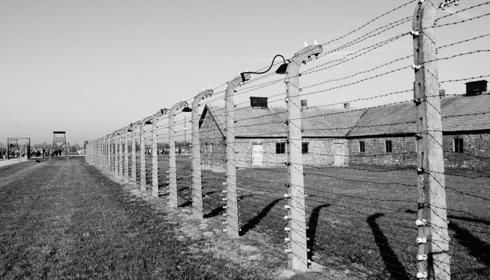 auschwitz-g0b1f81eda_1920