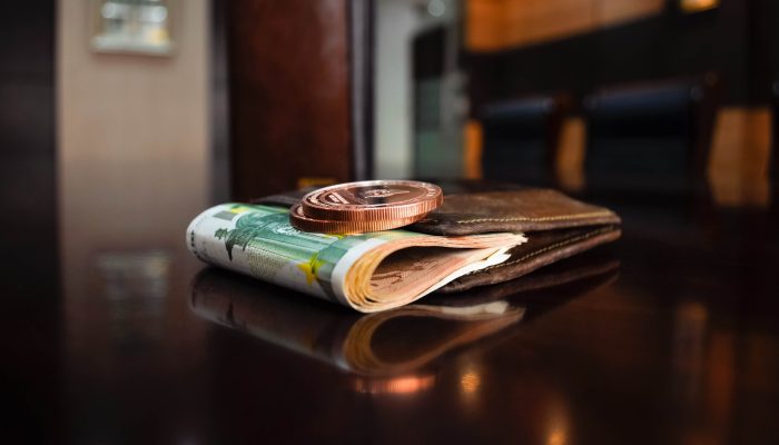 banknote-1396351_1920
