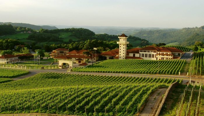 bento-goncalves-vale-dos-vinhedos-1-1536x805