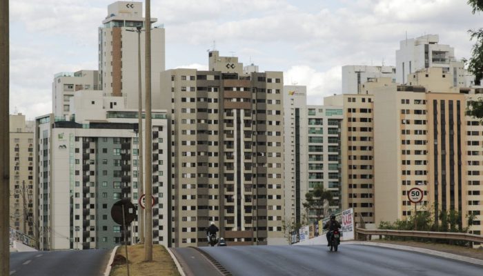 Águas Claras é uma região administrativa do Distrito Federal brasileiro, Localizada a 22 km do centro da capital.