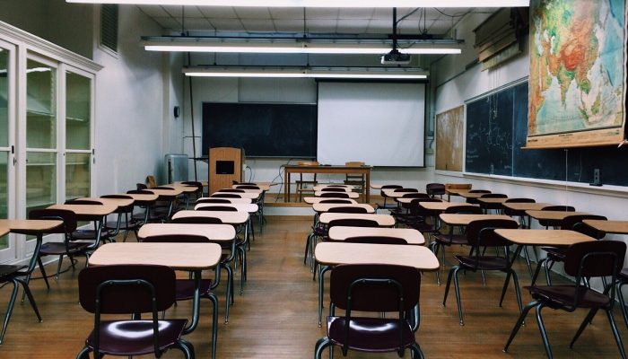 classroom-2093743_1920