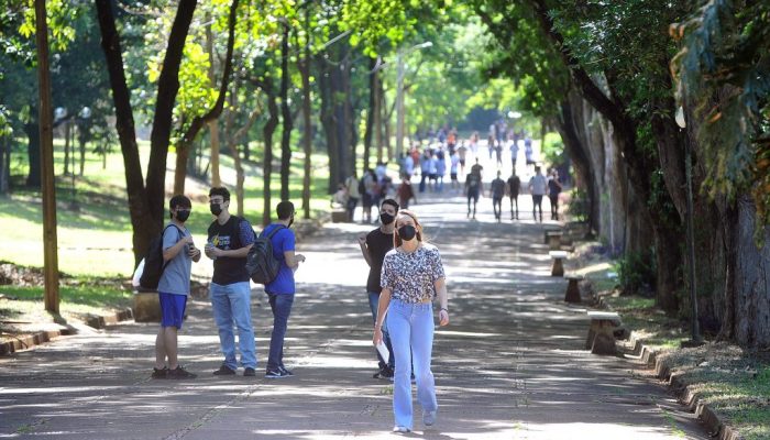 estudantes-universidades_estaduais_2 foto UEM