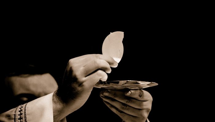 eucharist-1591663_1920
