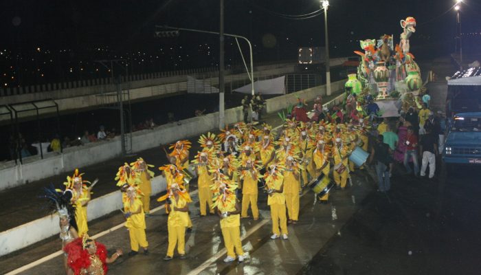 explode-coração-2012