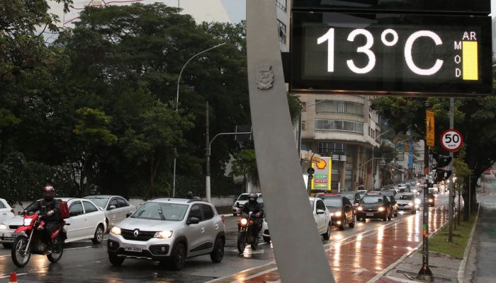 Frente fria atinge a capita paulista