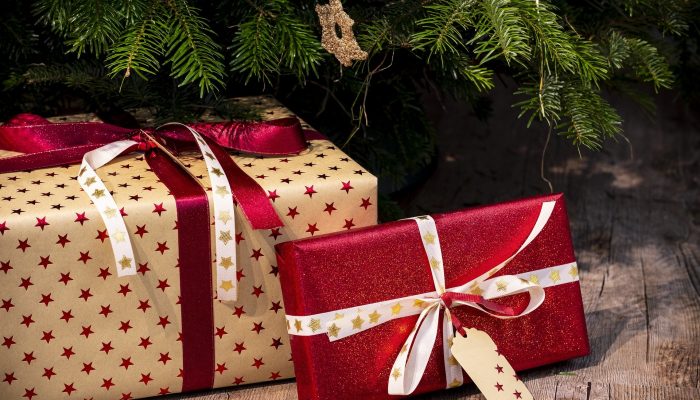 gifts-3835455_1920