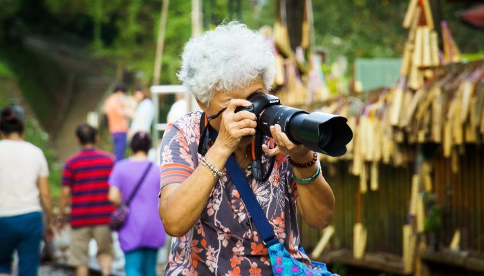 grandma-824867_1920