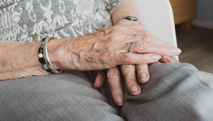 hands-4344712_1920