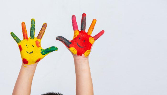 hands-child-who-smeared