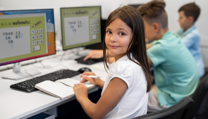 informática-educação-freepik