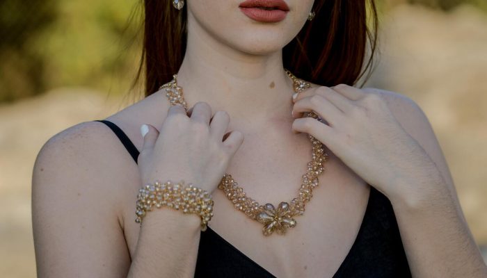 jewellery-beauty-necklace-fashion-accessory-girl-neck-1538787-pxhere.com