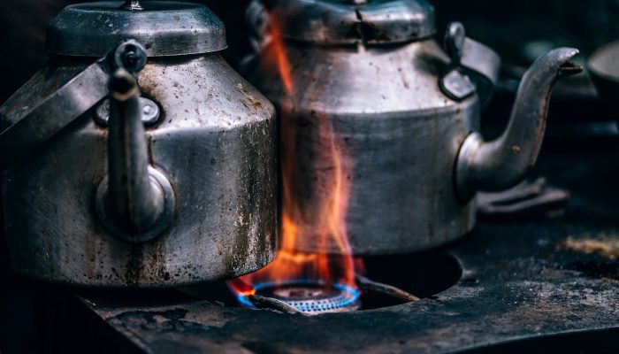 kettles-g83406397c_1920