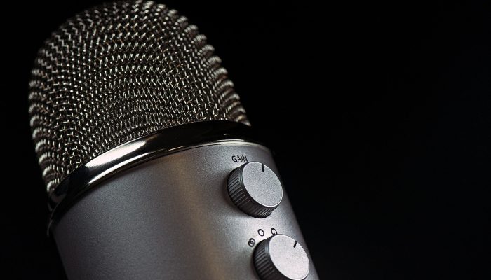 microphone-1172260_1920