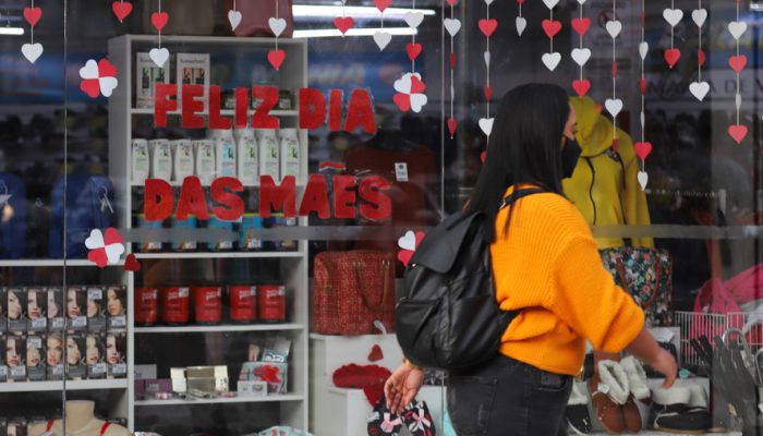 Menor Preço: aplicativo ajuda a economizar nas compras deste Dia das Mães. Foto: Geraldo Bubniak/AEN