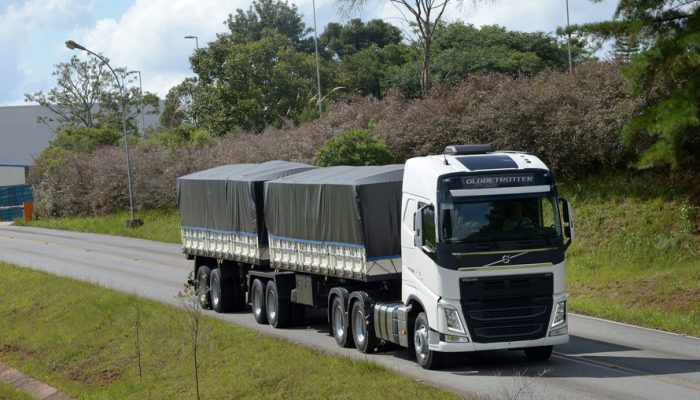 Caminhões Volvo.  -  Curitiba, 21/02/2019  -  Foto: Divulgação Volvo