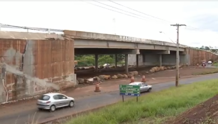 pr445-viaduto
