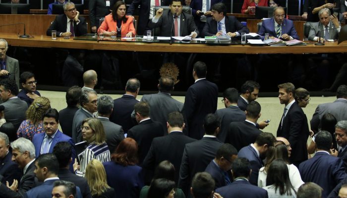 sessao_que_analisa_veto_sobre_orcamento_impositivoabr_0403209797