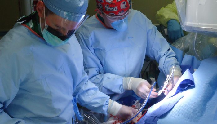 surgery-676385_1920
